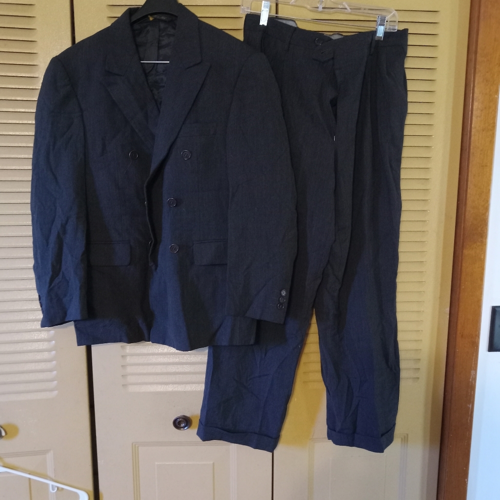 Louis Dell Olio Men's suit